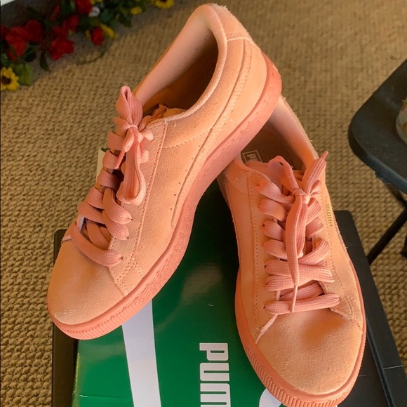 Suede jr pumas - Picture 2 of 3